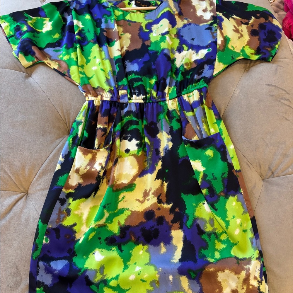 Just...Taylor Vibrant Green and Blue Casual Dress